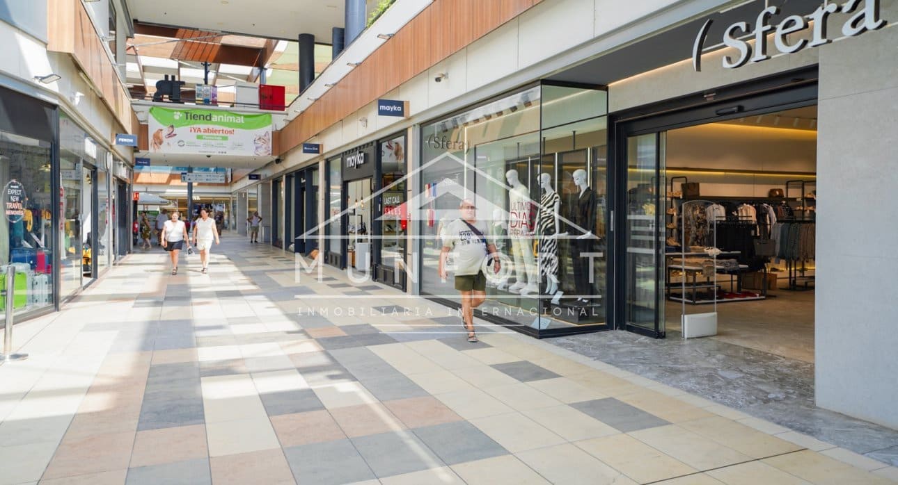 2 soveværelse Lejlighed til salg i Torrevieja med swimmingpool - € 195.000 (Ref: 9694252)