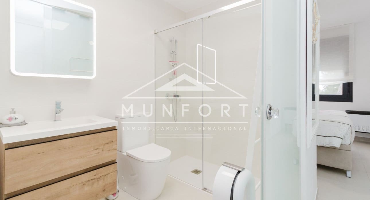 2 Zimmer Bungalow zu verkaufen in Pilar de la Horadada mit Pool - 299.950 € (Ref: 9699828)