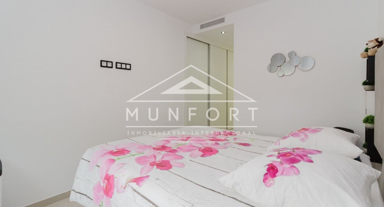 2 Zimmer Bungalow zu verkaufen in Pilar de la Horadada mit Pool - 299.950 € (Ref: 9699828)