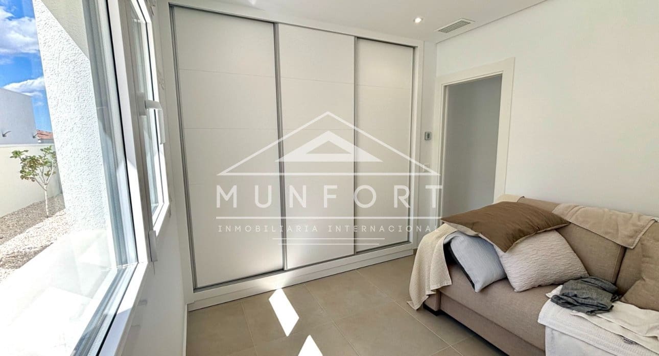 3 bedroom Villa for sale in Rojales with pool - € 479,000 (Ref: 9699830)