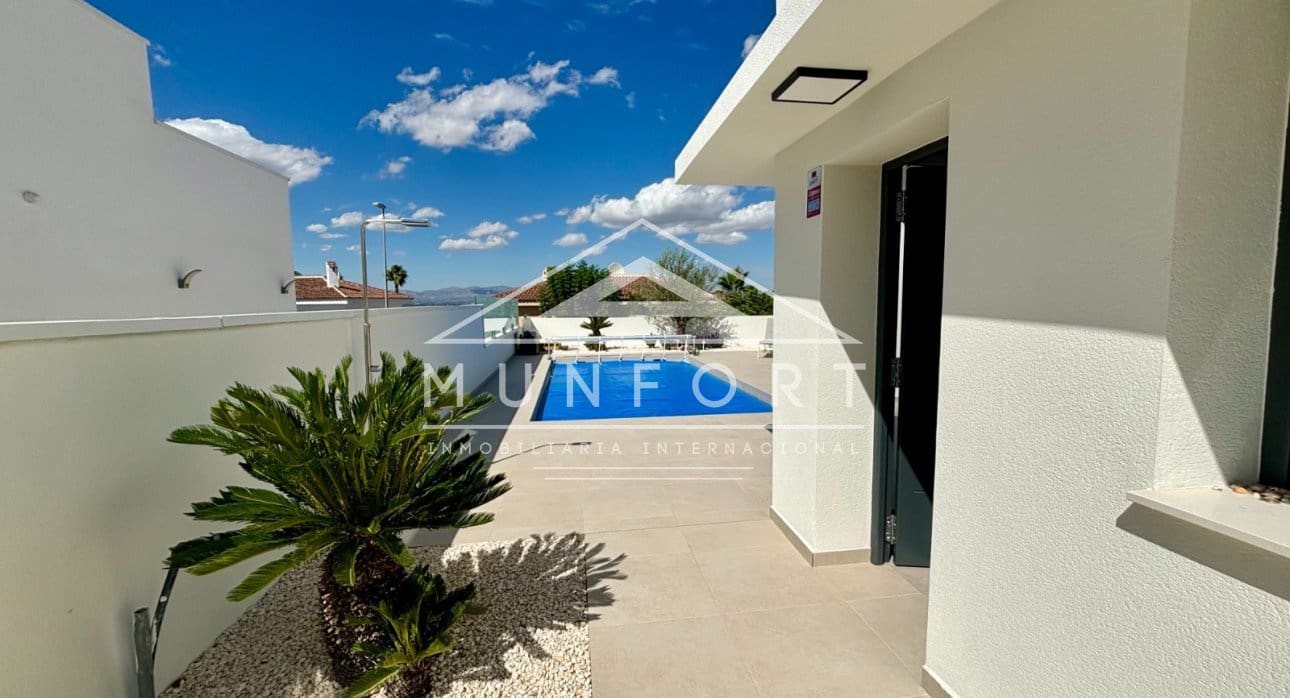 3 bedroom Villa for sale in Rojales with pool - € 479,000 (Ref: 9699830)