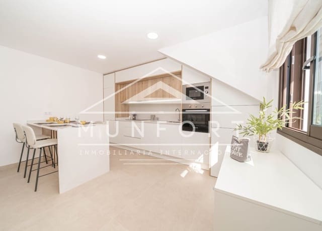 2 makuuhuone Bungalow myytävänä paikassa San Pedro del Pinatar ciudad, San Pedro del Pinatar mukana uima-altaan 
autotalli - 319 900 € (Ref: 9709099)