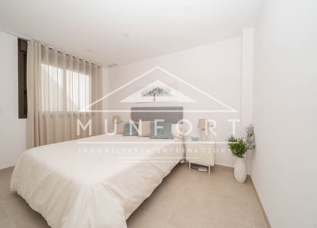 2 makuuhuone Bungalow myytävänä paikassa San Pedro del Pinatar ciudad, San Pedro del Pinatar mukana uima-altaan 
autotalli - 319 900 € (Ref: 9709099)
