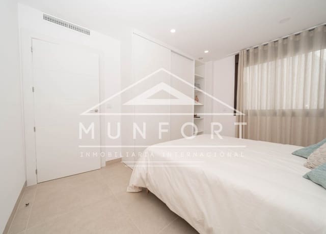 2 makuuhuone Bungalow myytävänä paikassa San Pedro del Pinatar ciudad, San Pedro del Pinatar mukana uima-altaan 
autotalli - 319 900 € (Ref: 9709099)