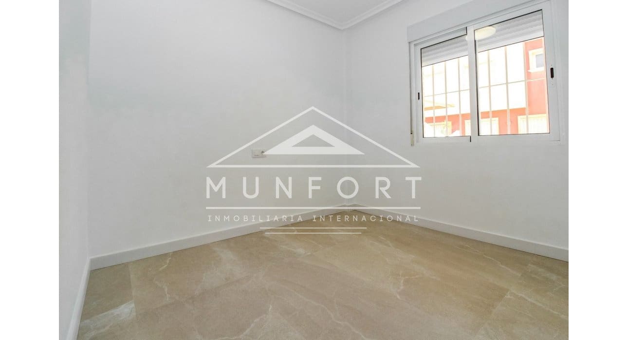 2 bedroom Bungalow for sale in Torre de la Horadada with pool - € 225,000 (Ref: 9716757)