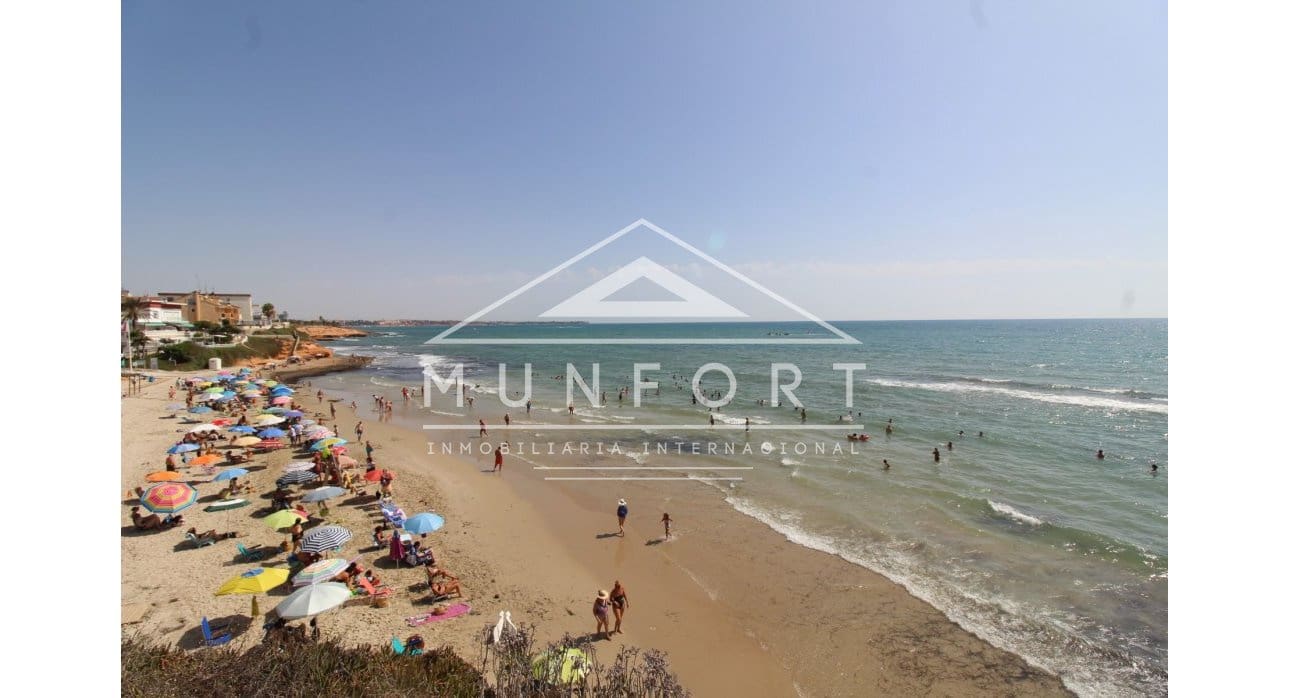 2 bedroom Bungalow for sale in Torre de la Horadada with pool - € 225,000 (Ref: 9716757)