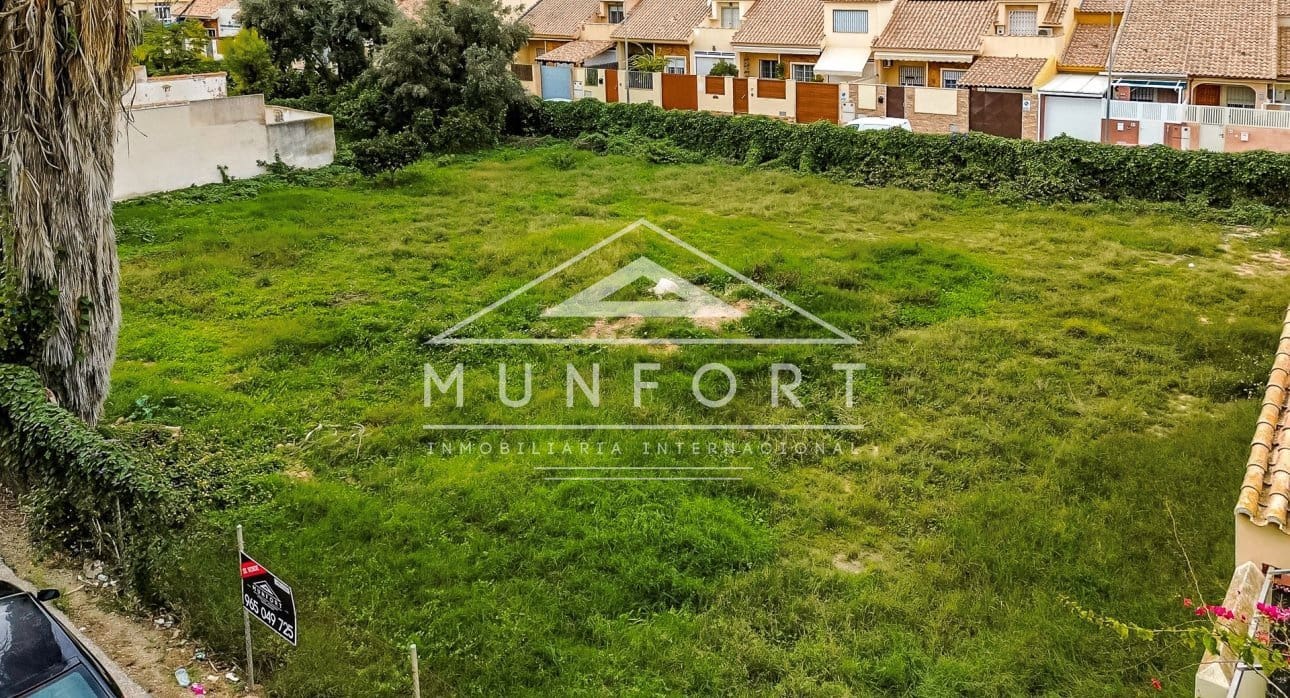 Building Plot for sale in San Pedro del Pinatar - € 839,000 (Ref: 9720846)