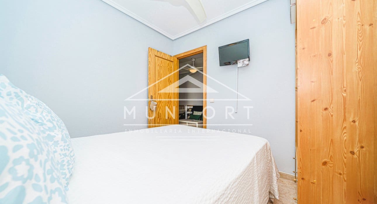 2 bedroom Apartment for sale in Torrevieja with pool - € 119,900 (Ref: 9720847)