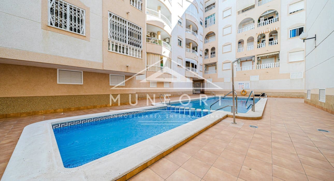2 bedroom Apartment for sale in Torrevieja with pool - € 119,900 (Ref: 9720847)