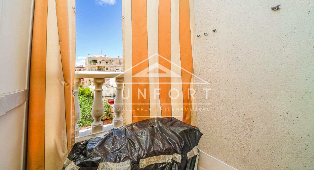 2 bedroom Apartment for sale in Torrevieja with pool - € 119,900 (Ref: 9720847)