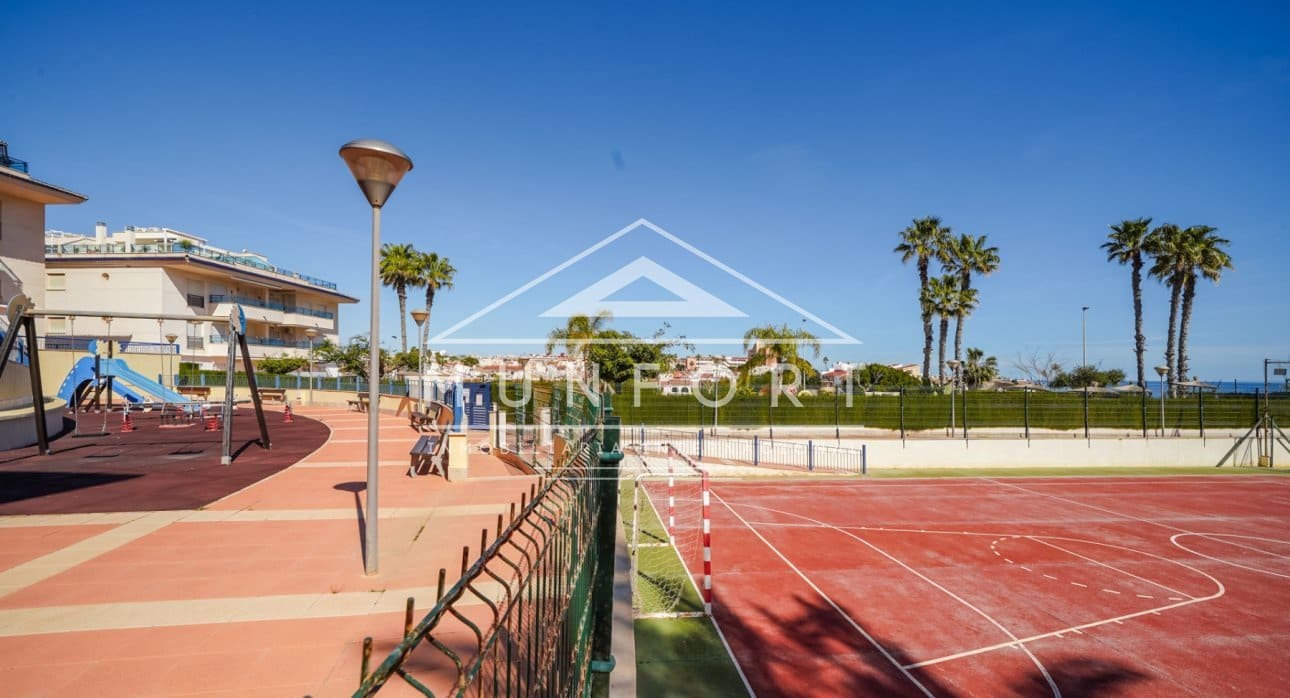 2 sovrum Lägenhet till salu i Torre de la Horadada med pool - 349 900 € (Ref: 9720852)