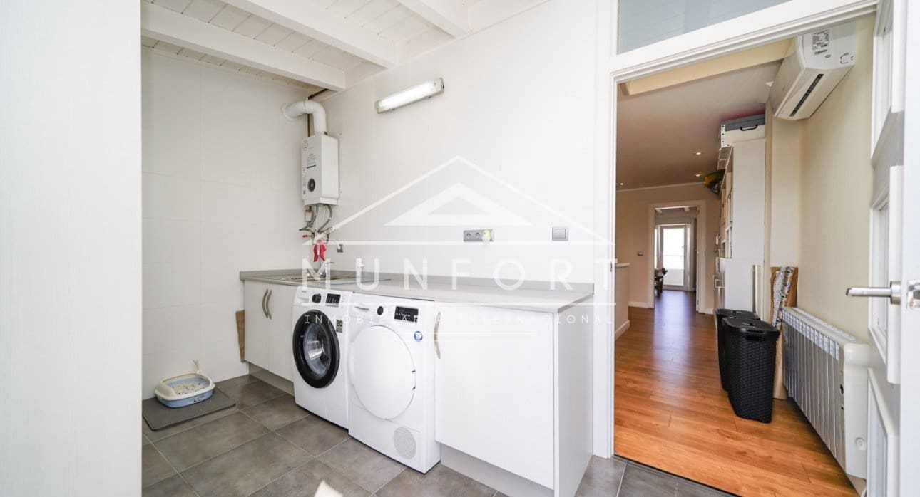 3 bedroom Apartment for sale in San Javier with pool - € 299,000 (Ref: 9720859)