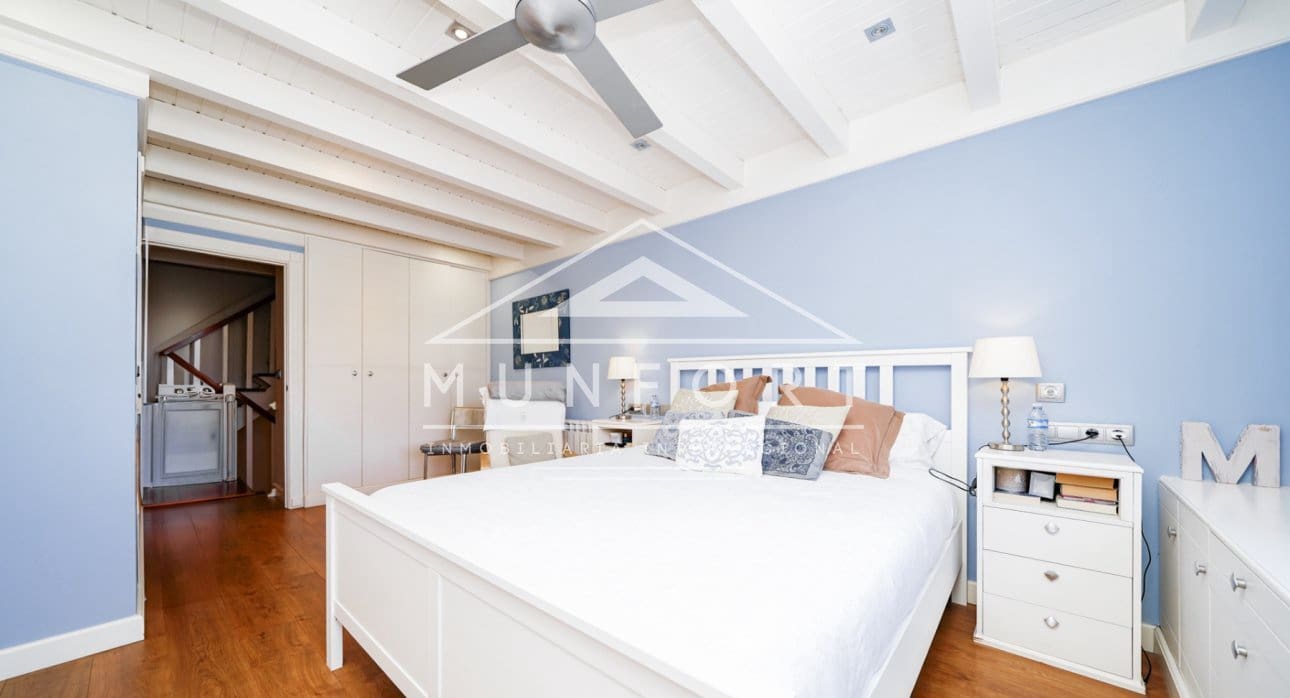 3 bedroom Apartment for sale in San Javier with pool - € 299,000 (Ref: 9720859)