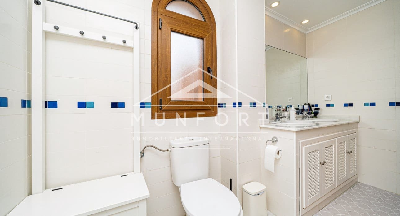 4 soveværelse Villa til salg i San Miguel de Salinas med swimmingpool - € 449.900 (Ref: 9731241)