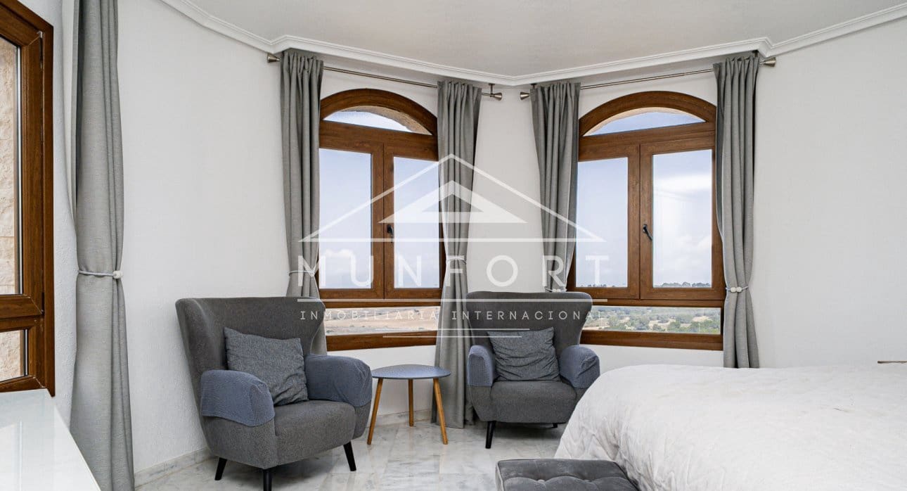 4 soveværelse Villa til salg i San Miguel de Salinas med swimmingpool - € 449.900 (Ref: 9731241)