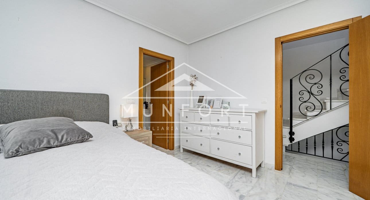 4 soveværelse Villa til salg i San Miguel de Salinas med swimmingpool - € 449.900 (Ref: 9731241)