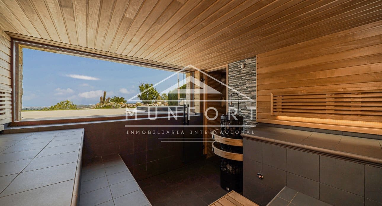 4 soveværelse Villa til salg i San Miguel de Salinas med swimmingpool - € 449.900 (Ref: 9731241)