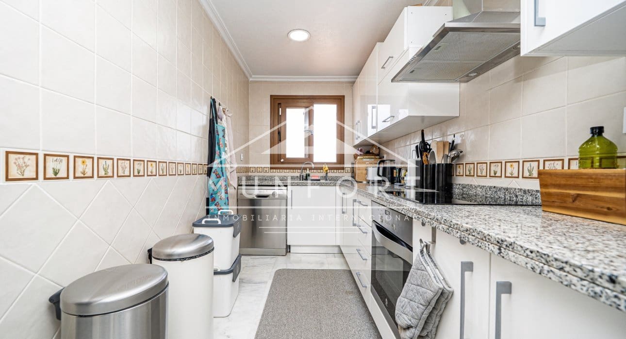 4 soveværelse Villa til salg i San Miguel de Salinas med swimmingpool - € 449.900 (Ref: 9731241)