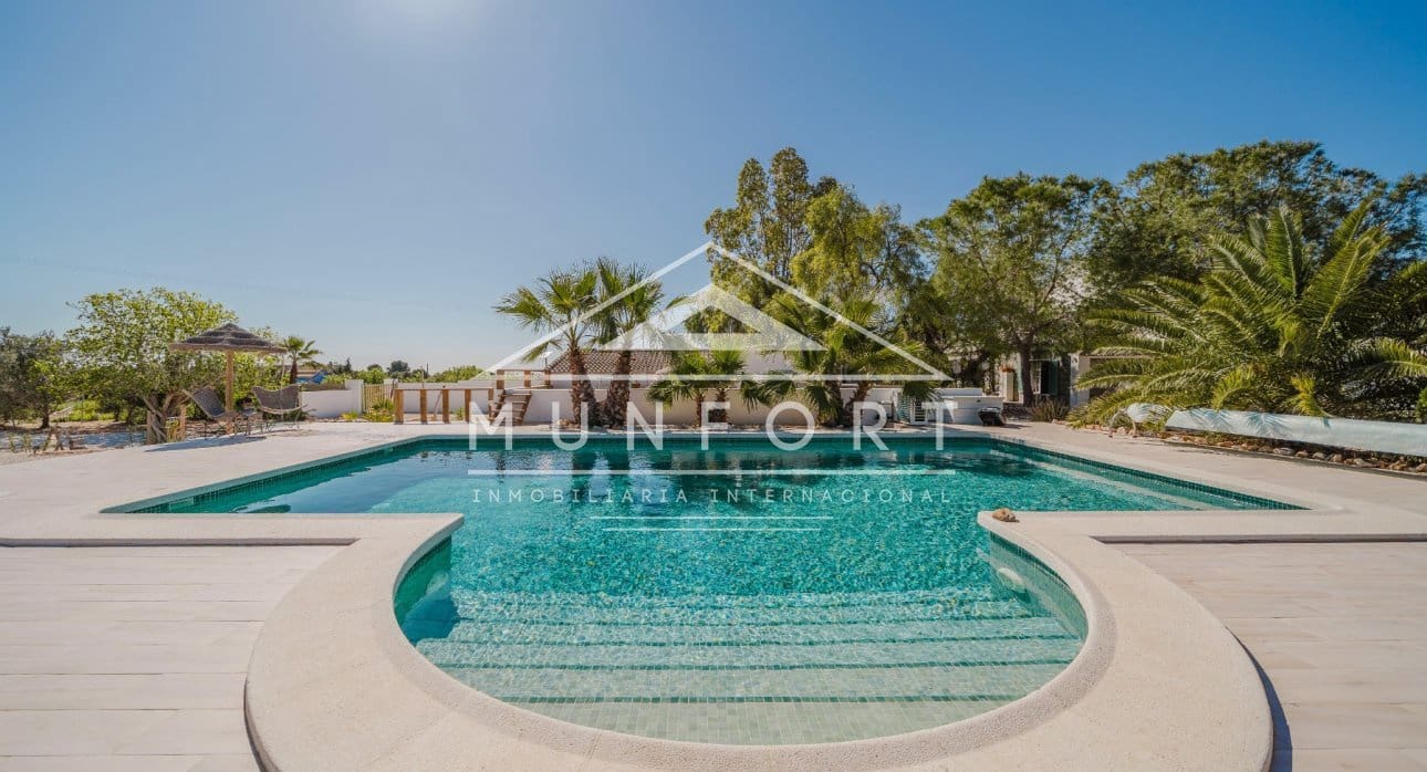 5 bedroom Villa for sale in Gea y Truyols with pool - € 599,900 (Ref: 9734051)