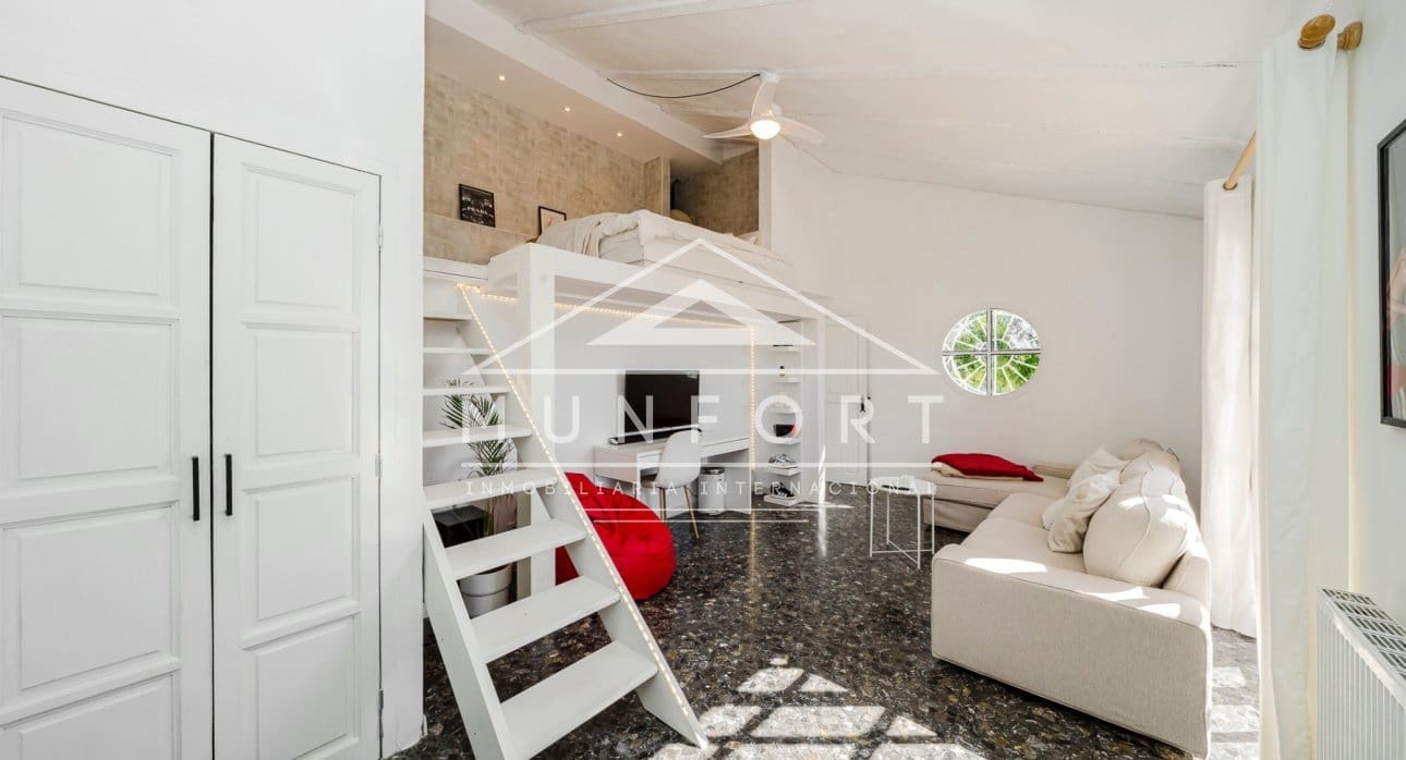 5 bedroom Villa for sale in Gea y Truyols with pool - € 599,900 (Ref: 9734051)