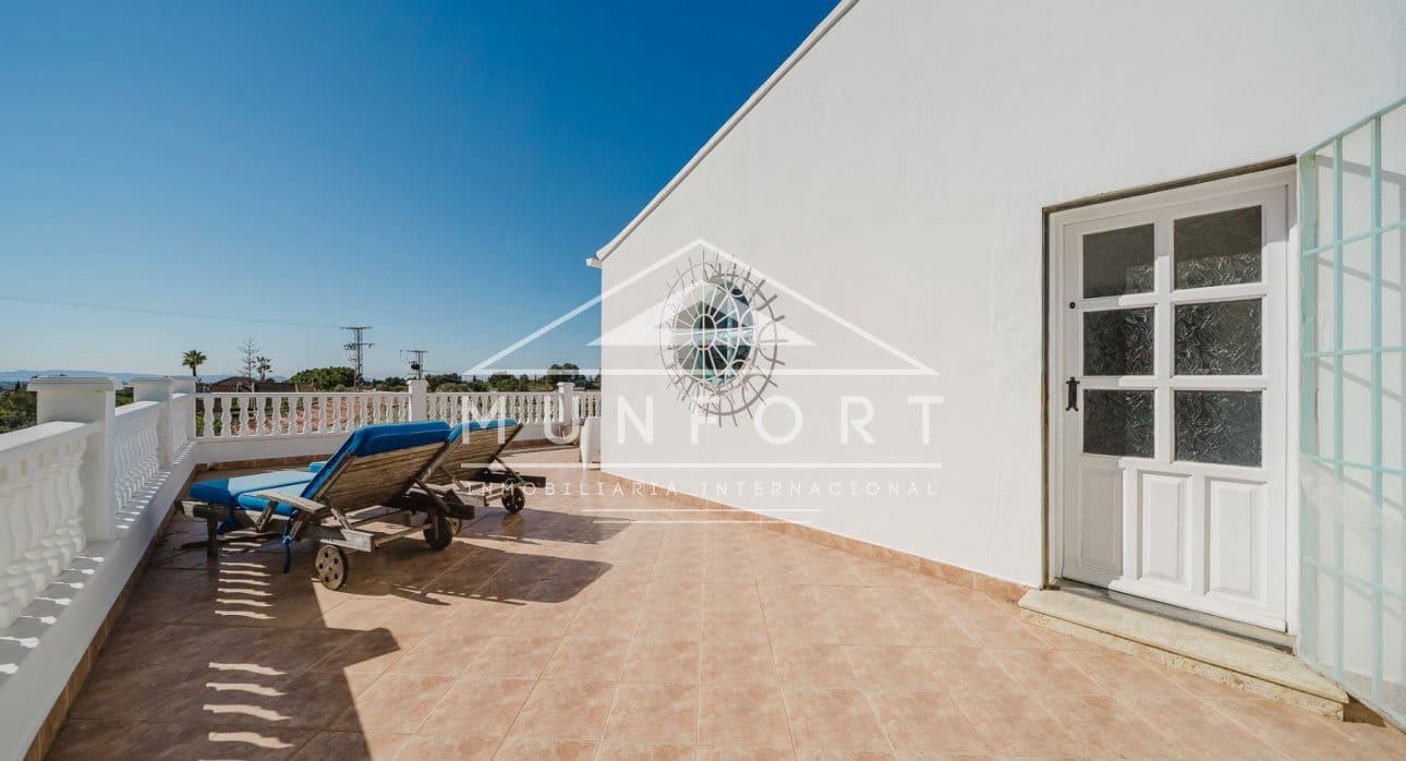 5 bedroom Villa for sale in Gea y Truyols with pool - € 599,900 (Ref: 9734051)