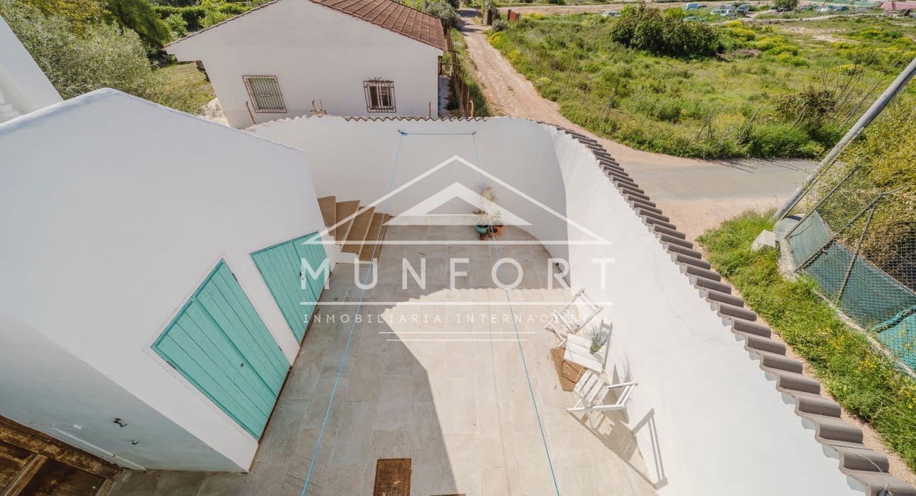 5 bedroom Villa for sale in Gea y Truyols with pool - € 599,900 (Ref: 9734051)