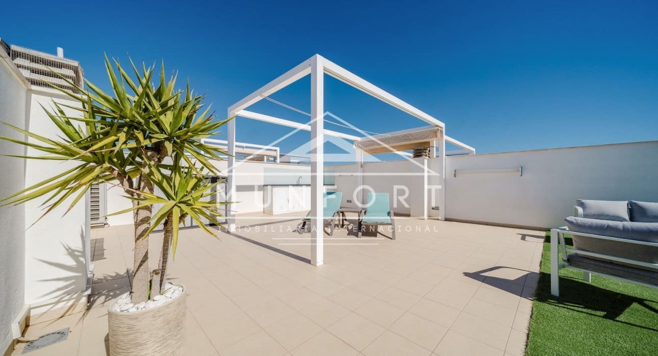 2 sypialnia Penthouse na sprzedaż w Pilar de la Horadada z basenem - 279 900 € (Ref: 9751096)