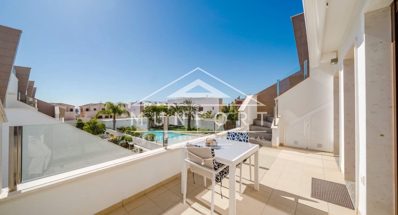 2 sypialnia Penthouse na sprzedaż w Pilar de la Horadada z basenem - 279 900 € (Ref: 9751096)