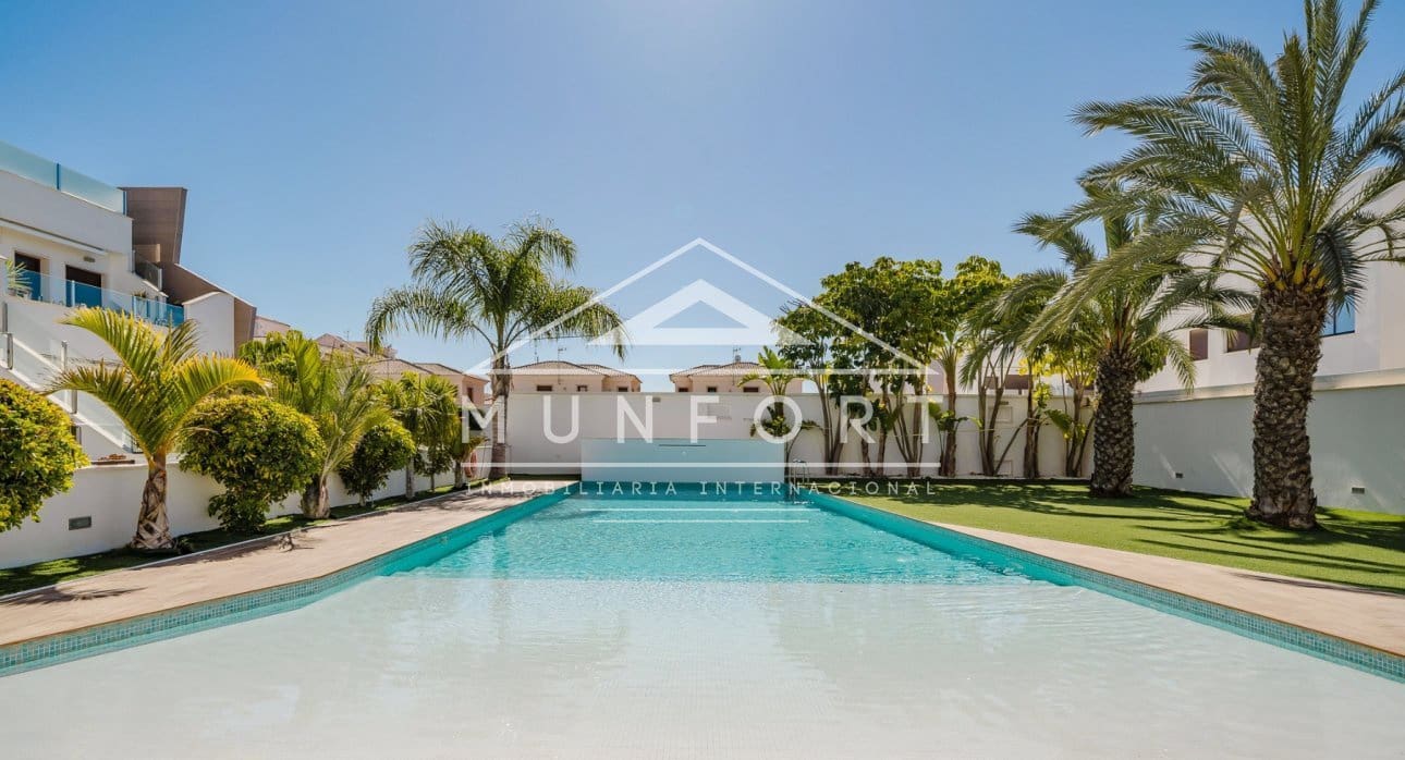 2 sypialnia Penthouse na sprzedaż w Pilar de la Horadada z basenem - 279 900 € (Ref: 9751096)