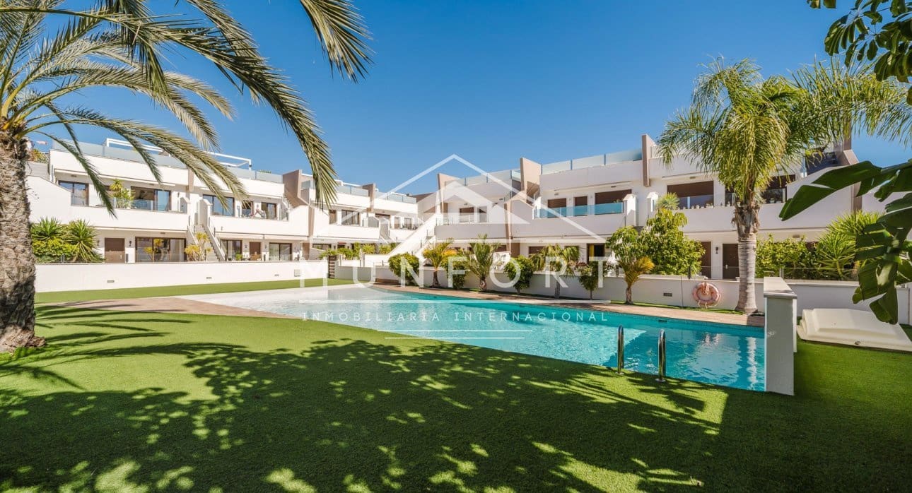 2 sypialnia Penthouse na sprzedaż w Pilar de la Horadada z basenem - 279 900 € (Ref: 9751096)