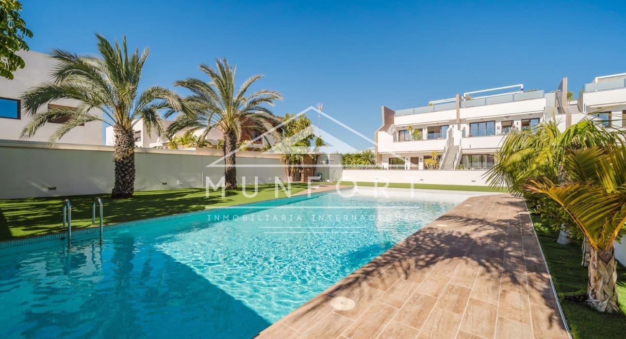 2 sypialnia Penthouse na sprzedaż w Pilar de la Horadada z basenem - 279 900 € (Ref: 9751096)