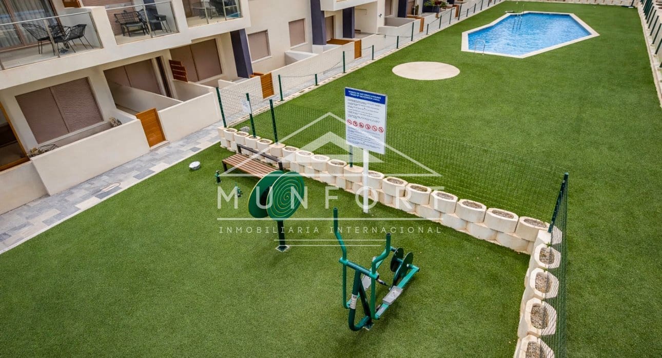 2 sovrum Lägenhet till salu i Torre de la Horadada med pool - 305 000 € (Ref: 9752521)