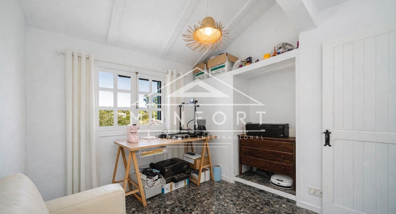 5 slaapkamer Villa te koop in Gea y Truyols met zwembad - € 599.900 (Ref: 9765291)