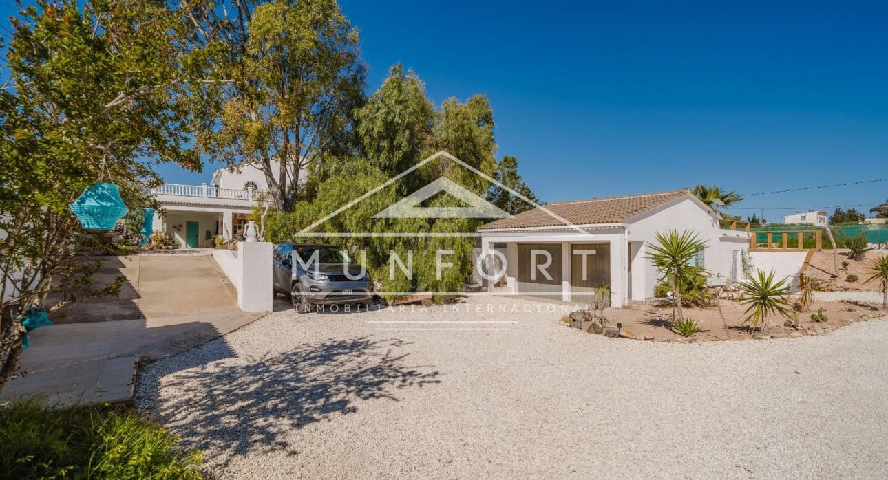 5 slaapkamer Villa te koop in Gea y Truyols met zwembad - € 599.900 (Ref: 9765291)