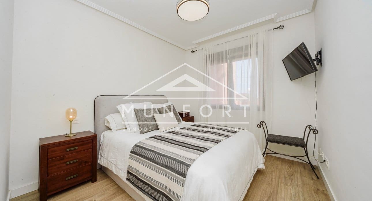 3 soveværelse Lejlighed til salg i Los Alcazares med swimmingpool - € 249.000 (Ref: 9770996)