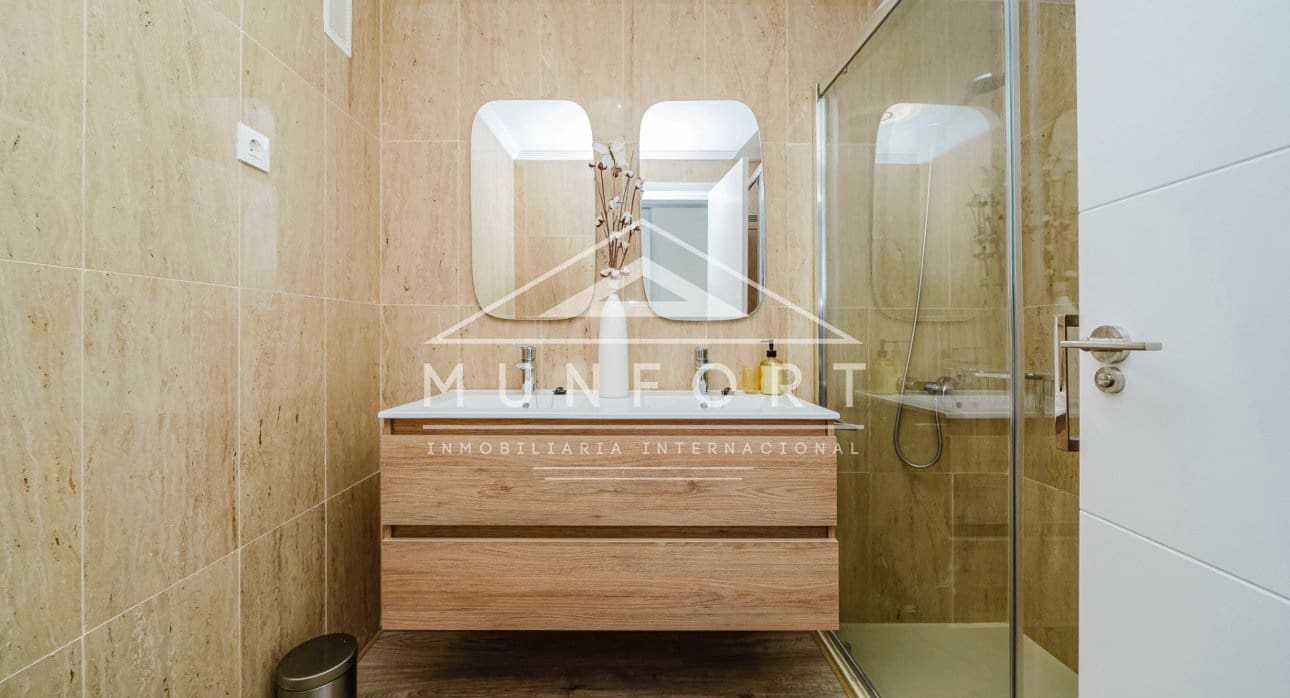 3 soveværelse Lejlighed til salg i Los Alcazares med swimmingpool - € 249.000 (Ref: 9770996)