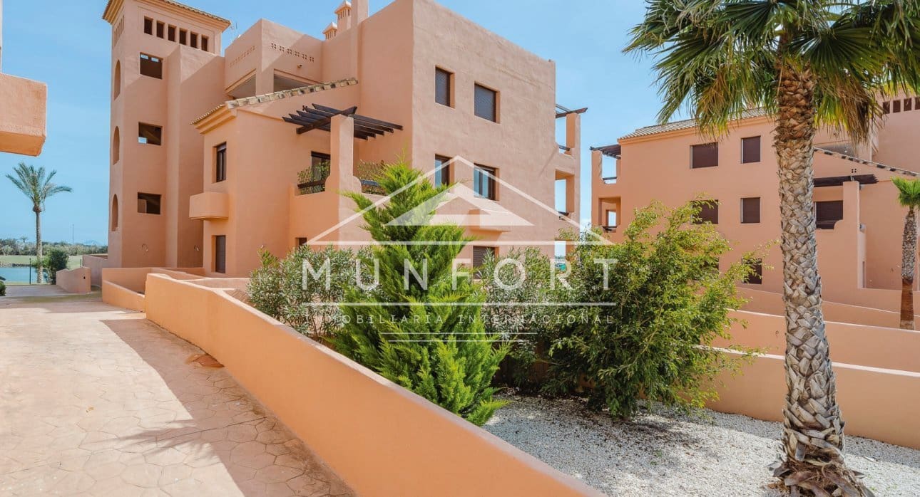 3 soveværelse Lejlighed til salg i Los Alcazares med swimmingpool - € 249.000 (Ref: 9770996)