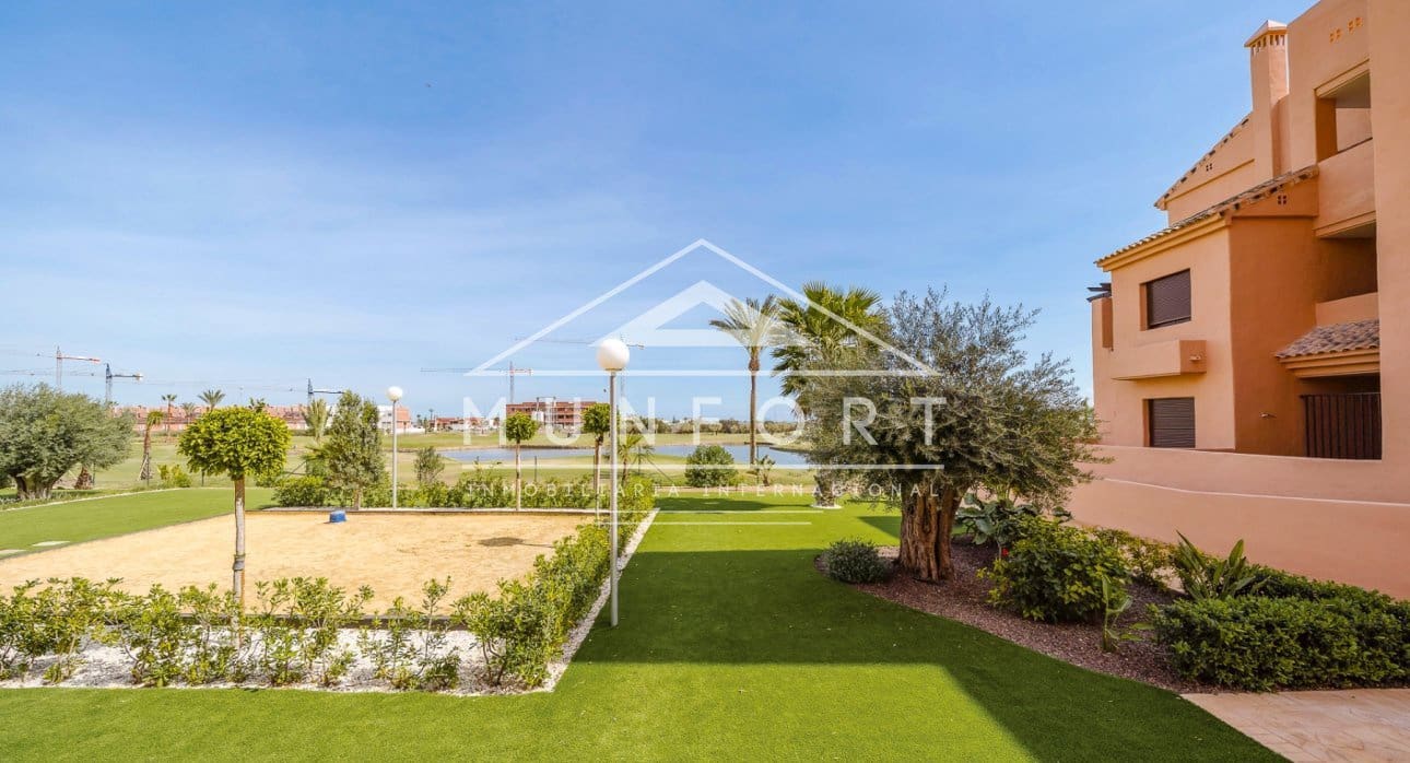 3 soveværelse Lejlighed til salg i Los Alcazares med swimmingpool - € 249.000 (Ref: 9770996)