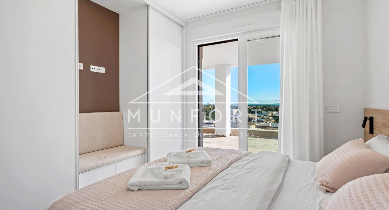 3 slaapkamer Penthouse te koop in Los Alcazares met zwembad - € 419.900 (Ref: 9772018)