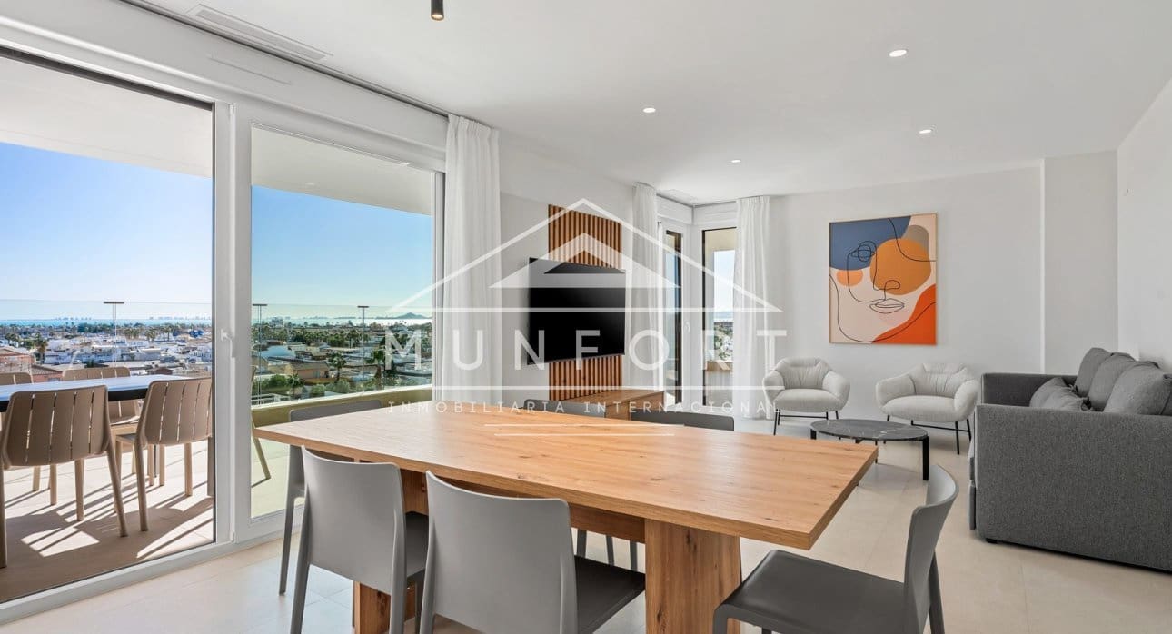 3 slaapkamer Penthouse te koop in Los Alcazares met zwembad - € 419.900 (Ref: 9772018)