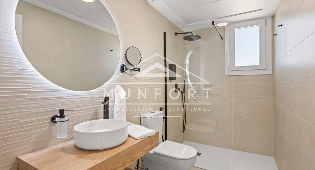 3 slaapkamer Penthouse te koop in Los Alcazares met zwembad - € 419.900 (Ref: 9772018)