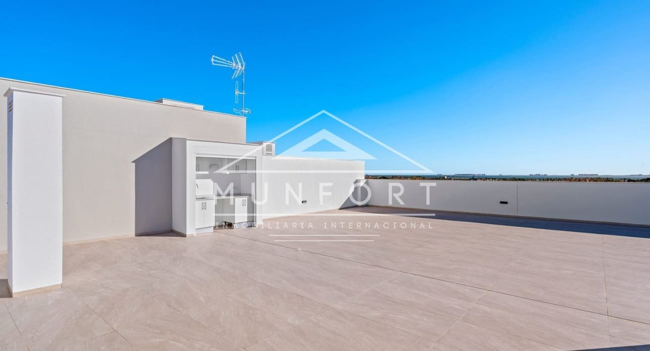 3 slaapkamer Penthouse te koop in Los Alcazares met zwembad - € 419.900 (Ref: 9772018)
