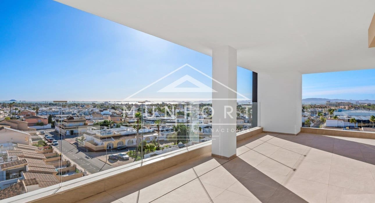 3 slaapkamer Penthouse te koop in Los Alcazares met zwembad - € 419.900 (Ref: 9772018)