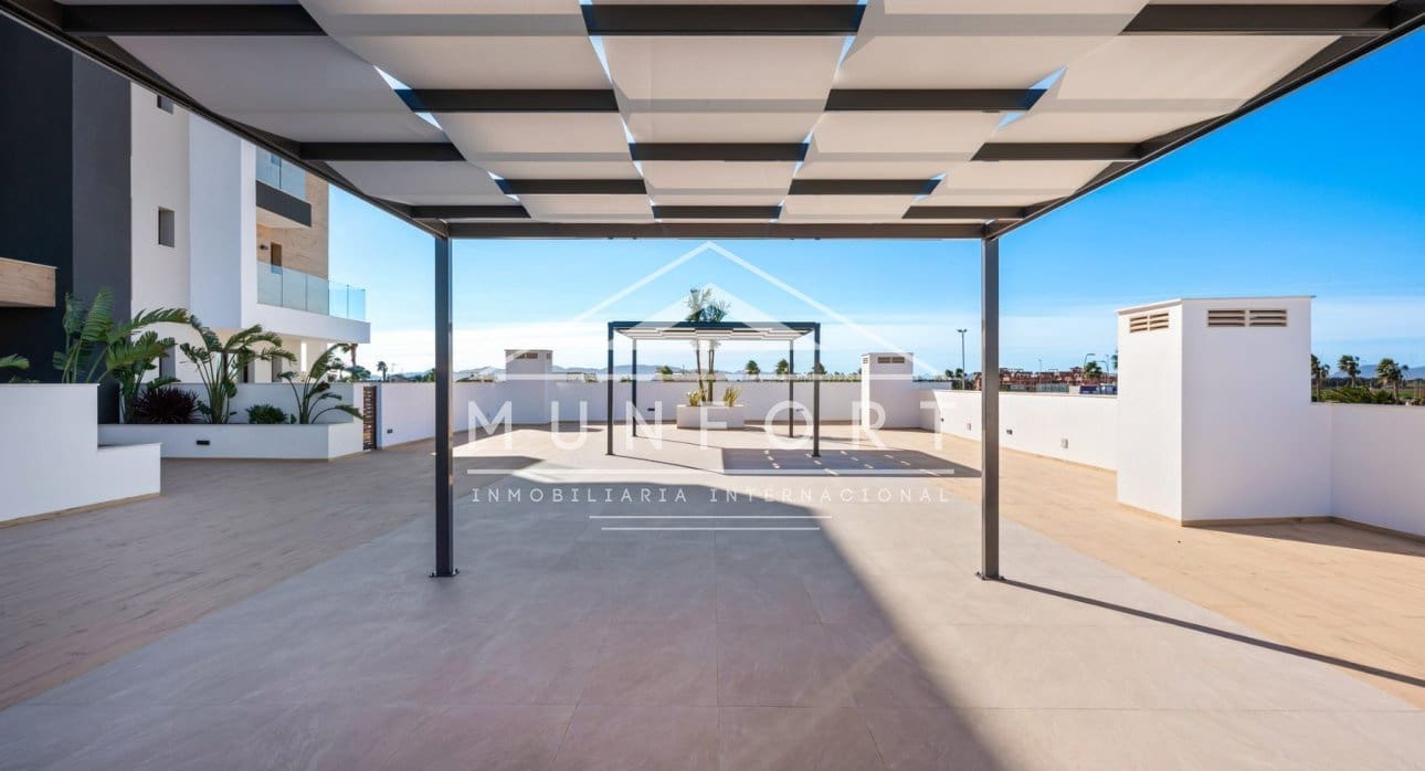 3 slaapkamer Penthouse te koop in Los Alcazares met zwembad - € 419.900 (Ref: 9772018)