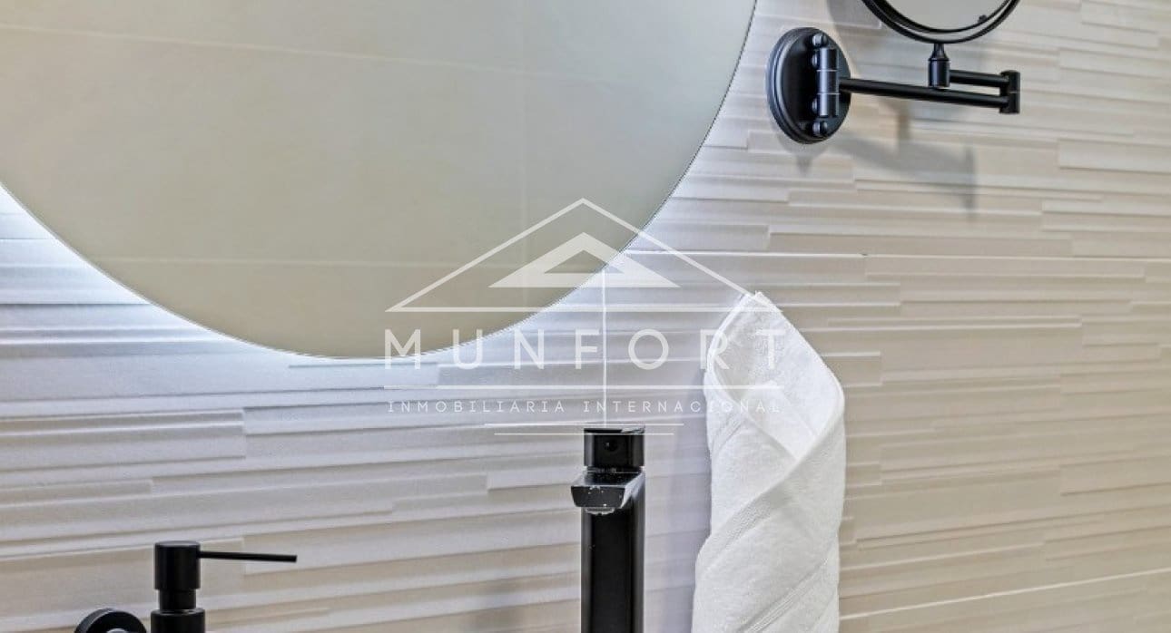 3 soveværelse Lejlighed til salg i Los Alcazares med swimmingpool - € 324.900 (Ref: 9772019)