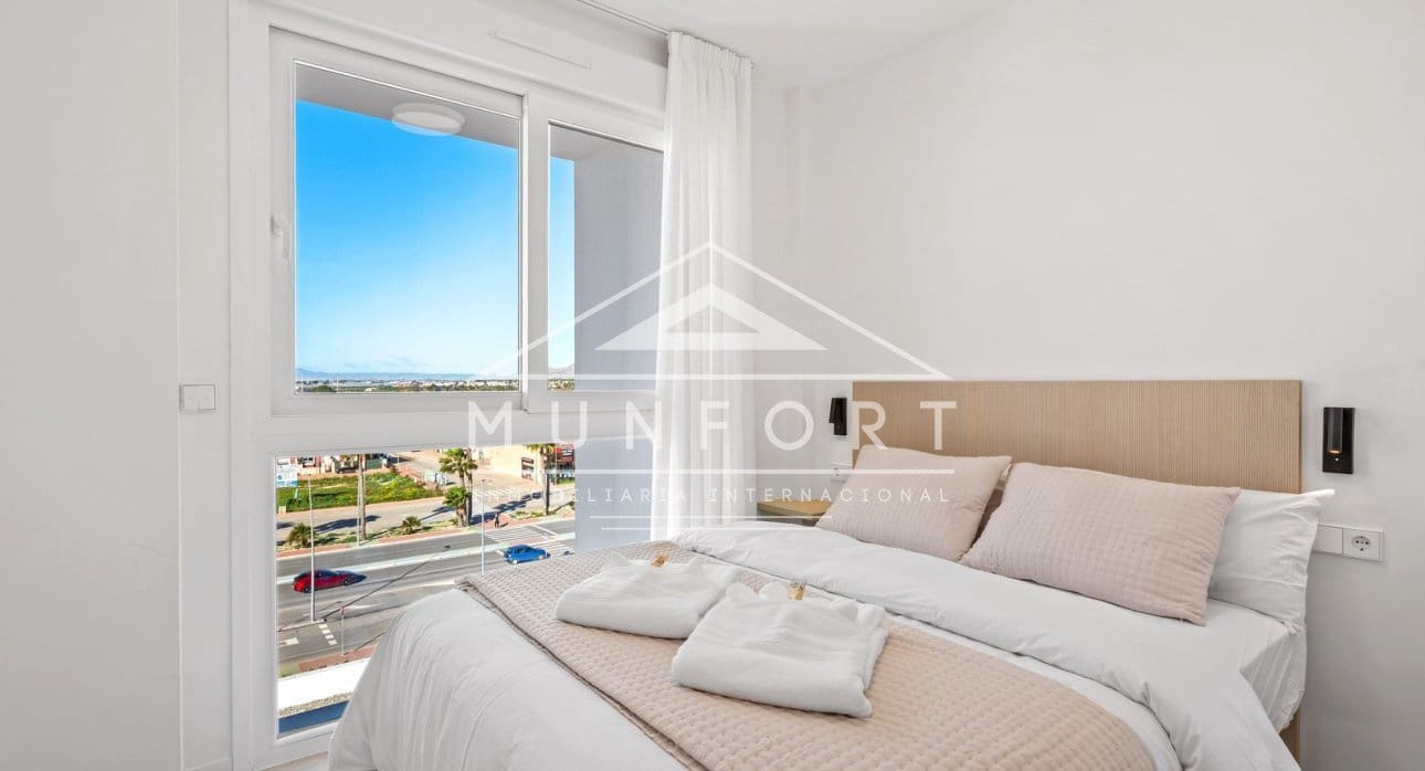 3 soveværelse Lejlighed til salg i Los Alcazares med swimmingpool - € 324.900 (Ref: 9772019)