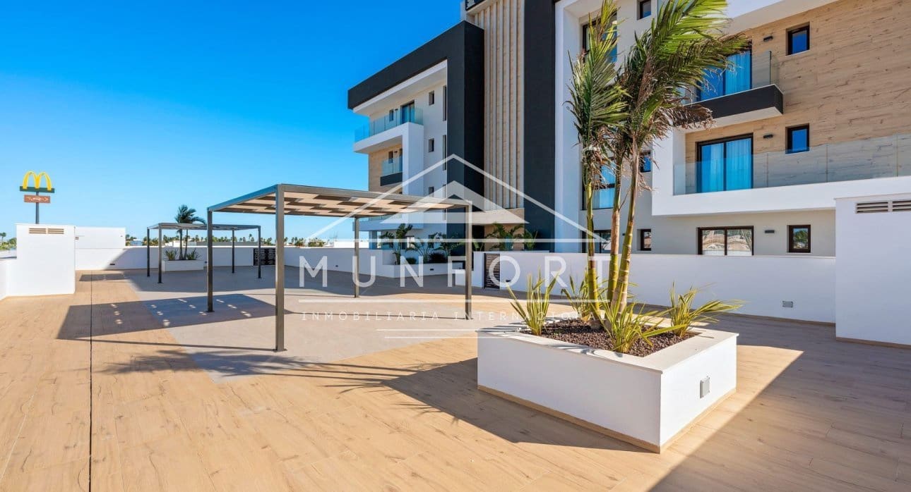 3 soveværelse Lejlighed til salg i Los Alcazares med swimmingpool - € 324.900 (Ref: 9772019)