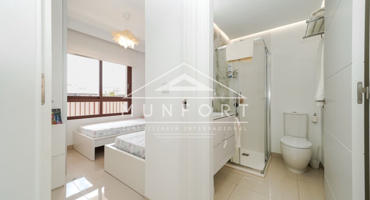 2 bedroom Apartment for sale in Torre de la Horadada with pool - € 290,000 (Ref: 9772021)