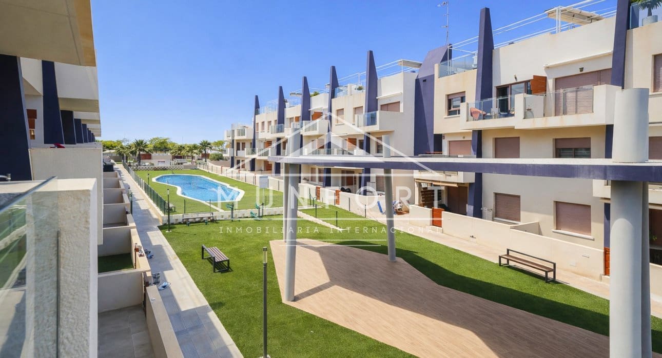 2 bedroom Apartment for sale in Torre de la Horadada with pool - € 290,000 (Ref: 9772021)