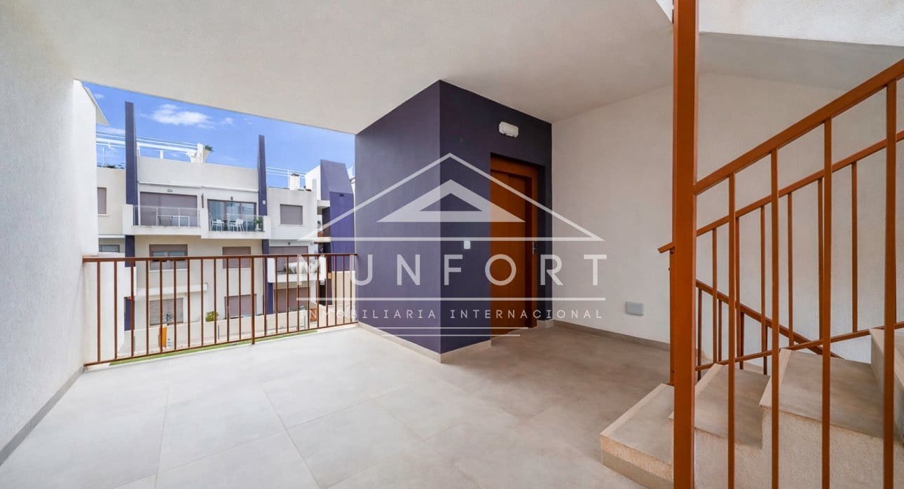 2 bedroom Apartment for sale in Torre de la Horadada with pool - € 290,000 (Ref: 9772021)